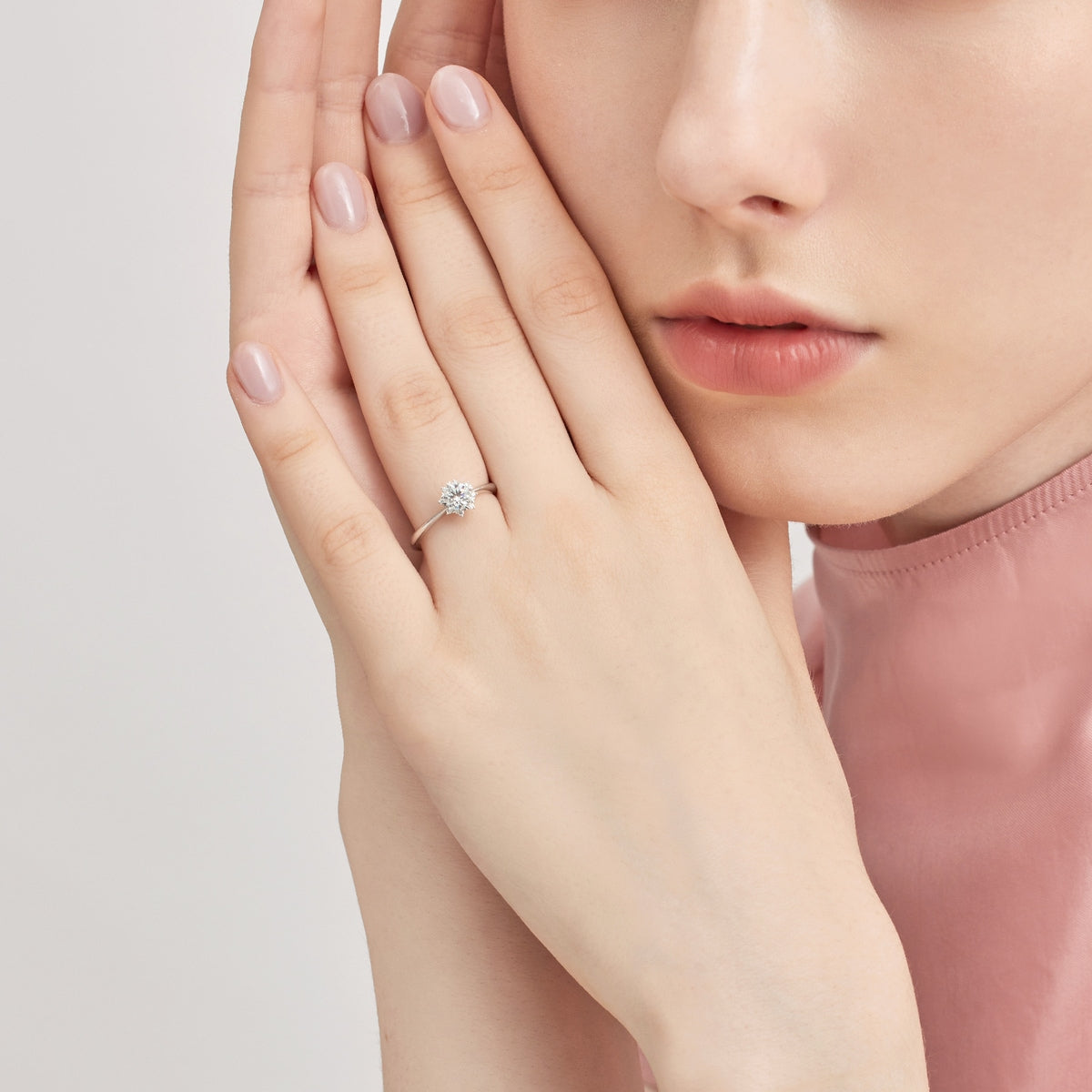 Iconic' 900 Platinum Diamond Ring