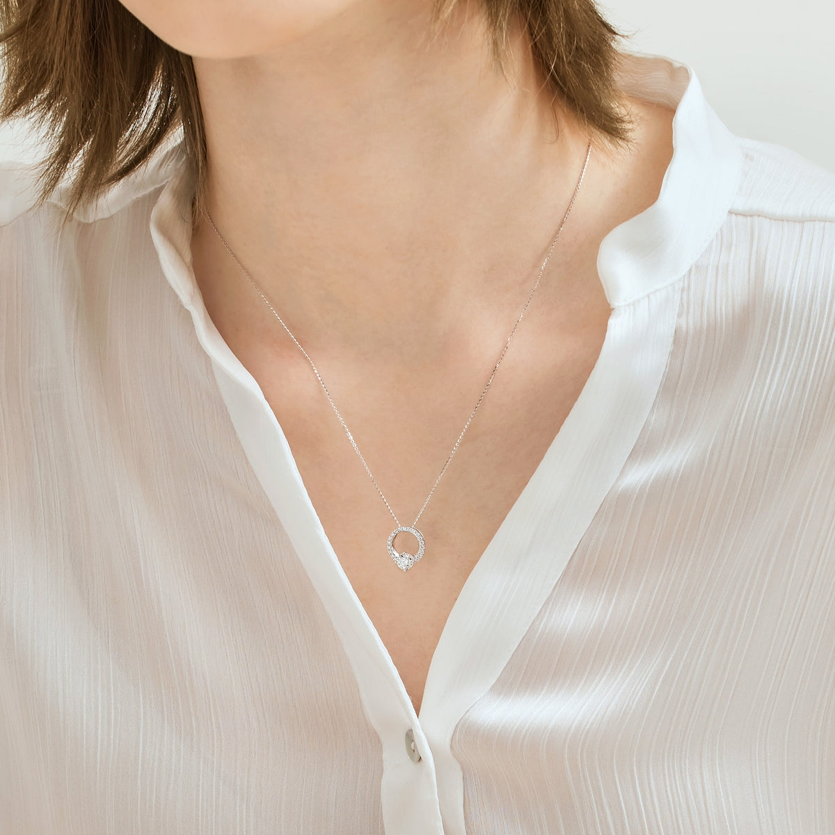 Sculpt' 18K White Gold Diamond Necklace