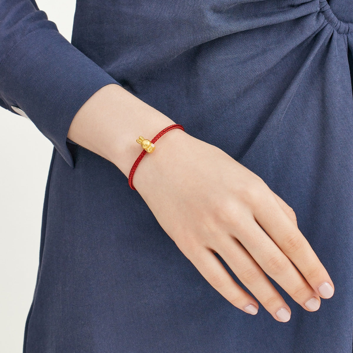 Wonderland' 999 Gold Rabbit Charm