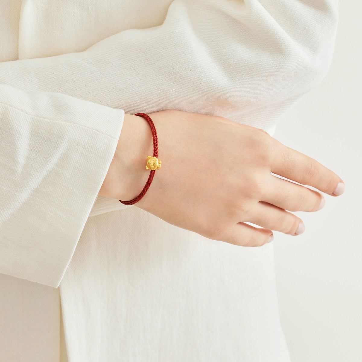 Fate & Myth' 999 Gold Tiger Charm