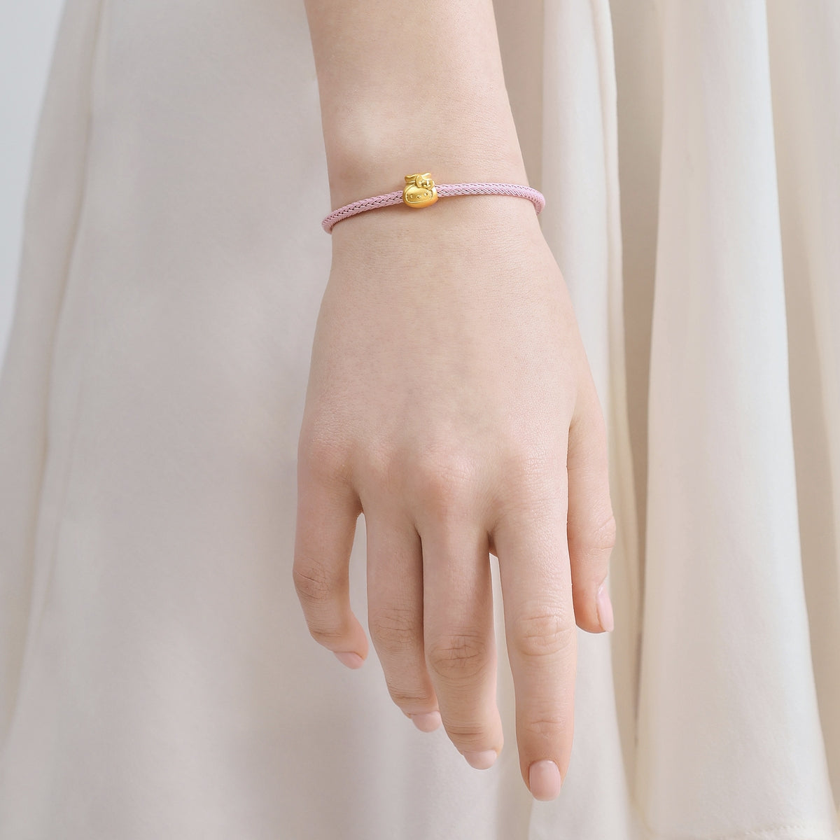 Hello Kitty' 999 Gold Charm