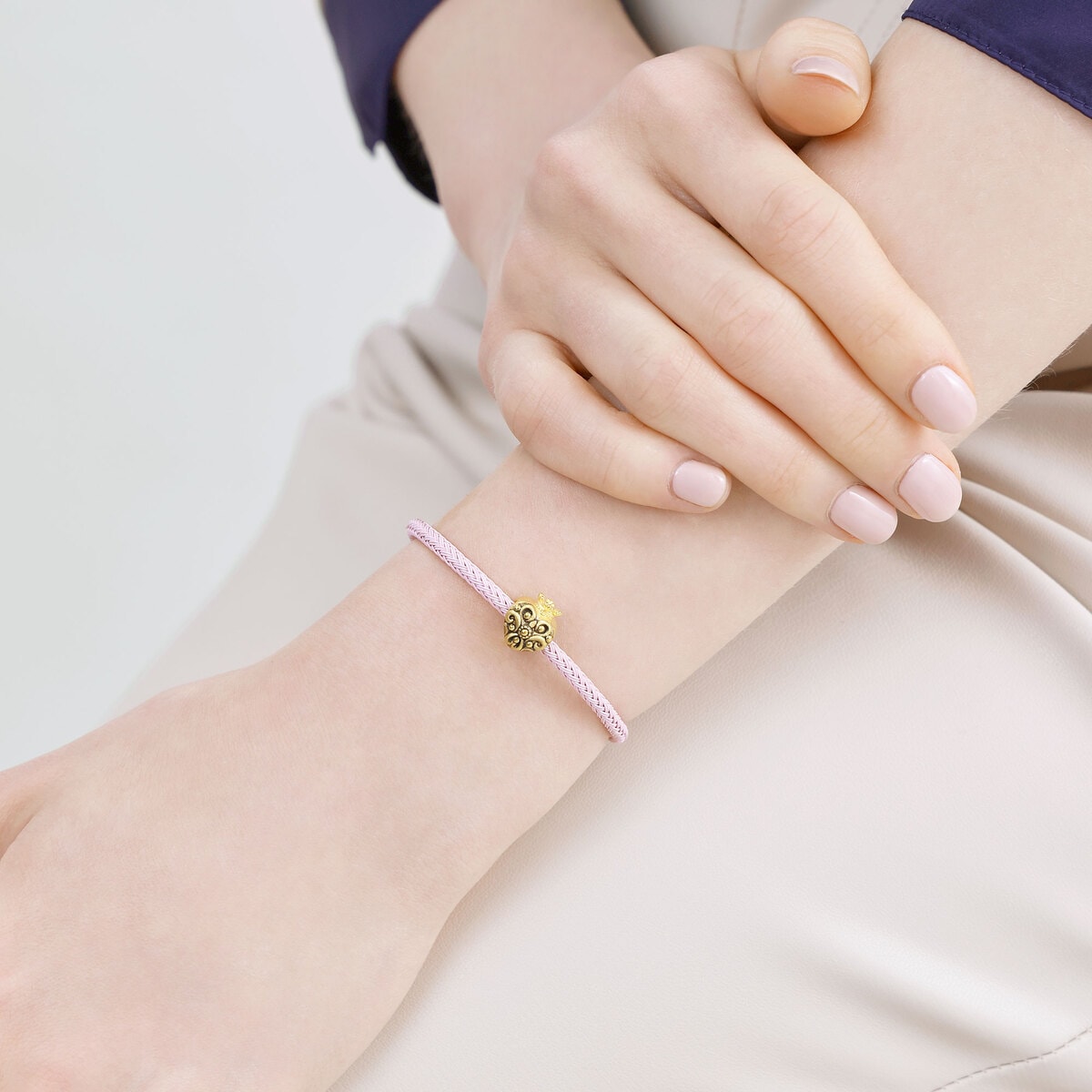 The Art of Romance' 999 Gold Charm