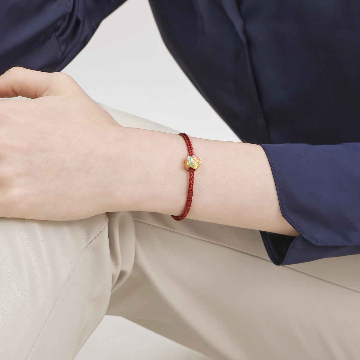 Blessings' 999 Gold Round Brocade Knot Charm