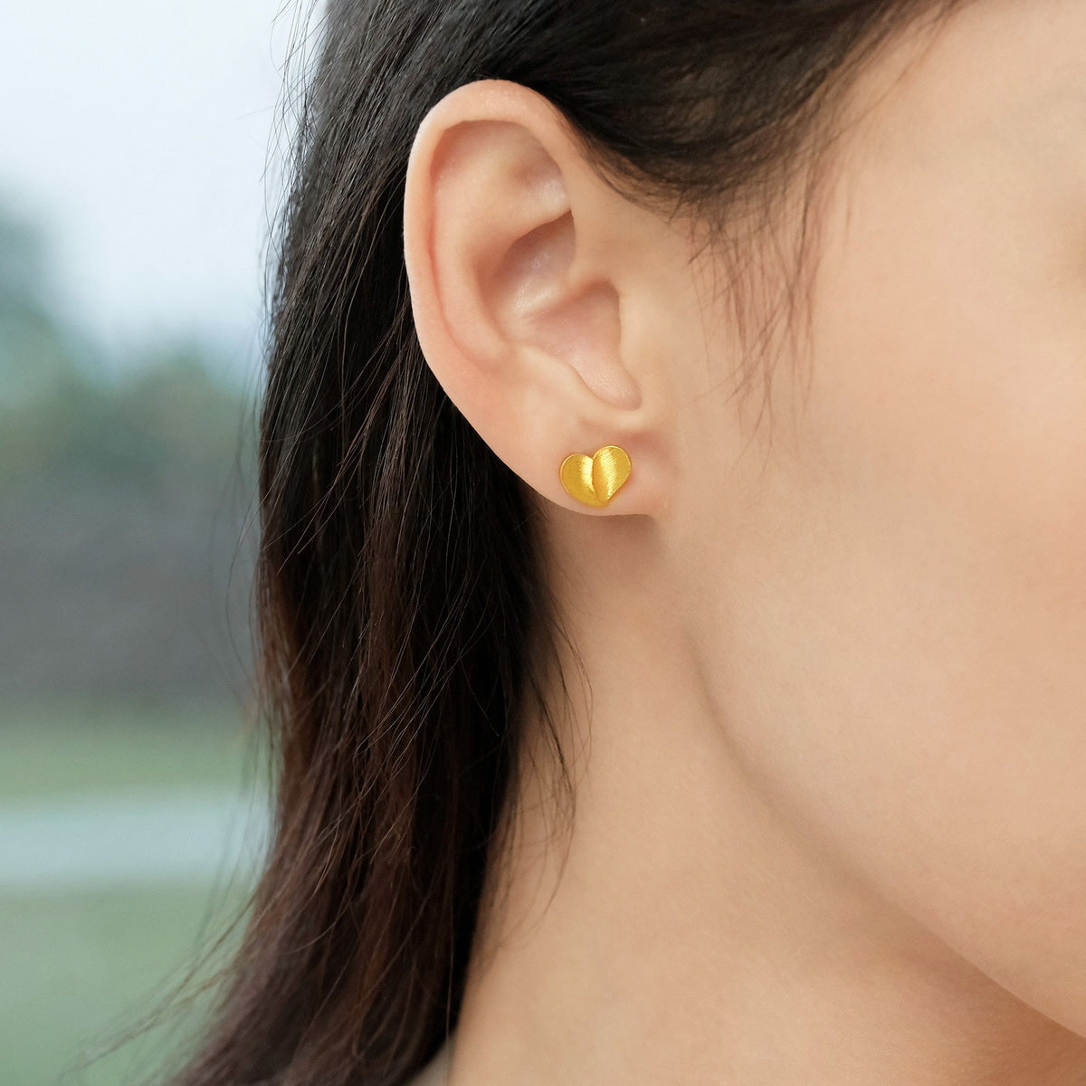 Taffy' 999 Gold Earrings