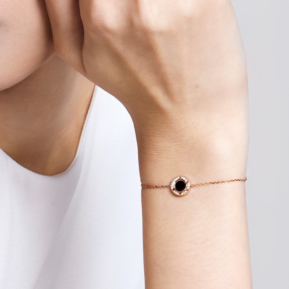 18K/750 Gold (Rose) Onyx (Black Chalcedony) Bracelet