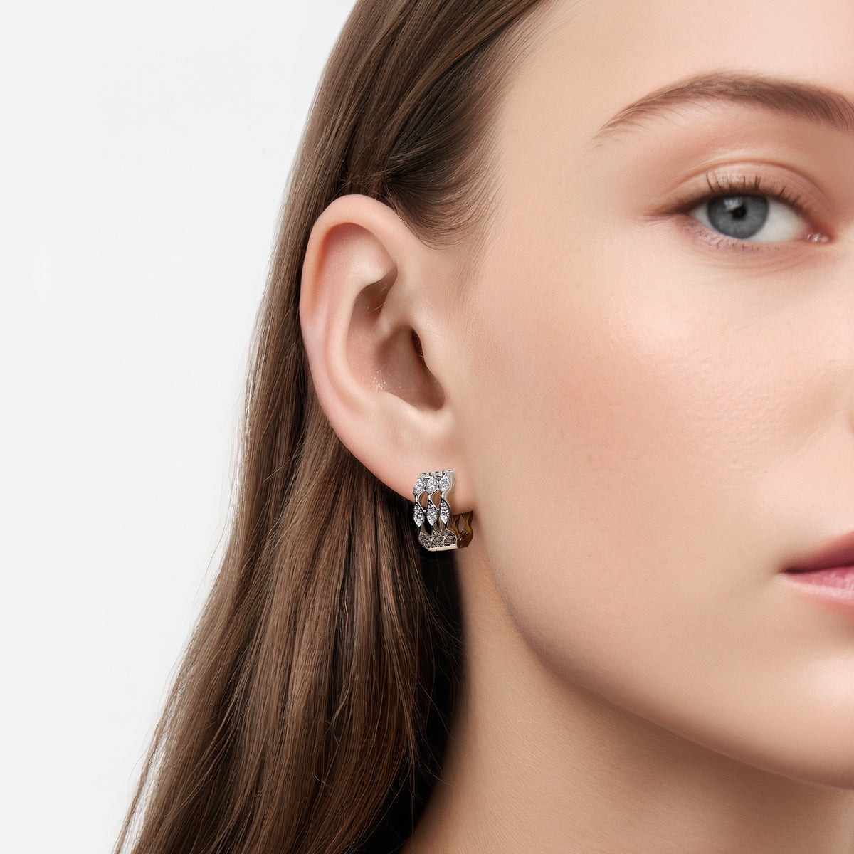 18K/750 Gold (White) Diamond Earrings