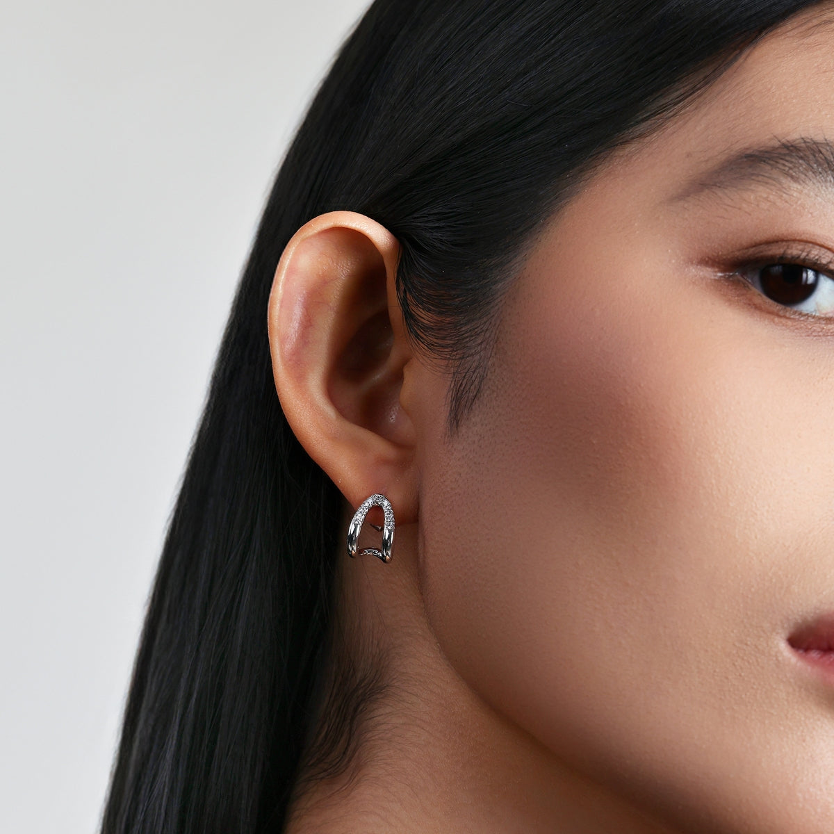18K/750 Gold (White) Diamond Earrings