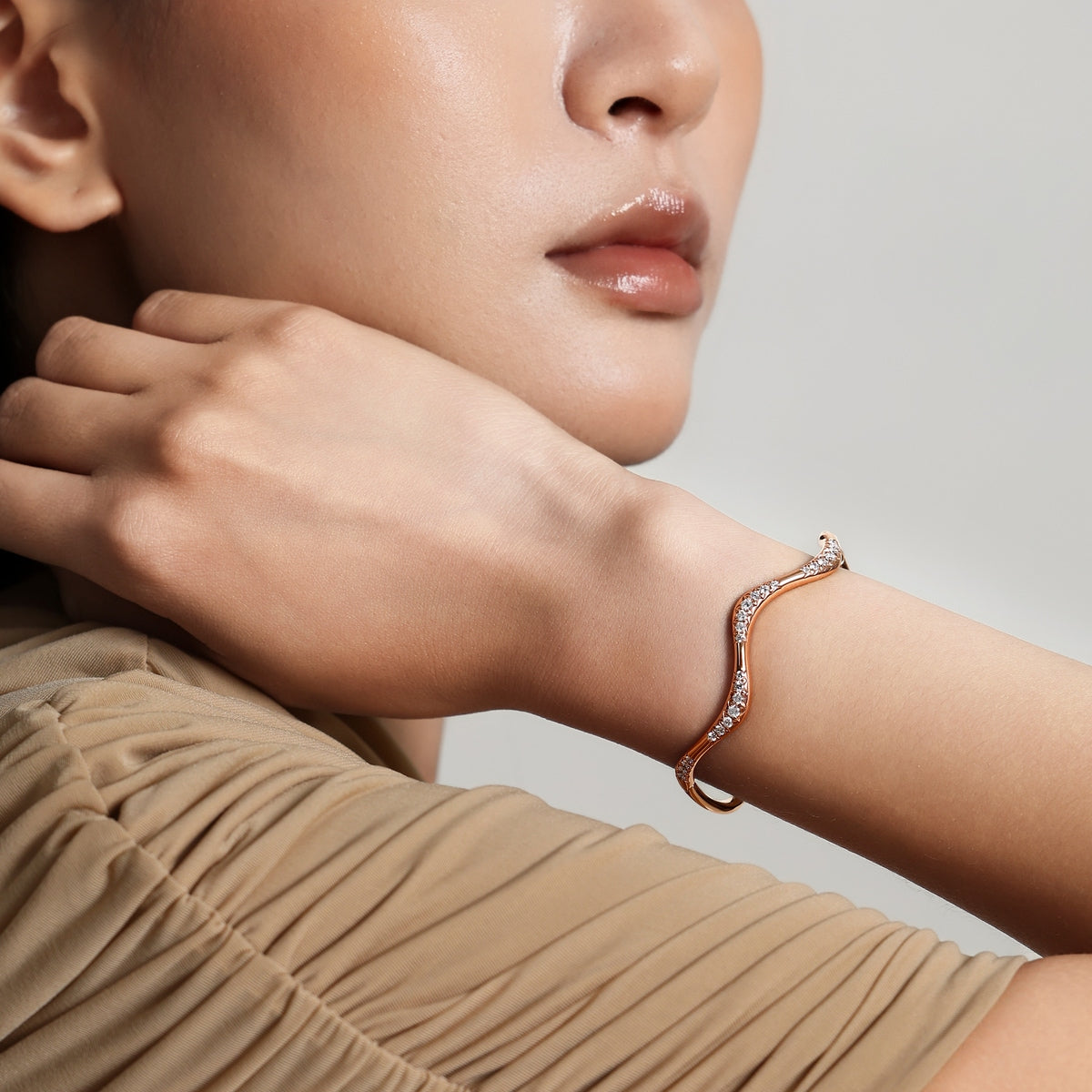 18K/750 Gold (Rose) Diamond Bangle