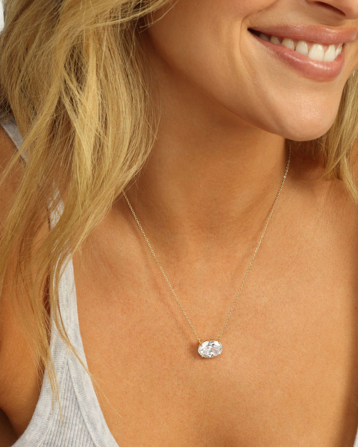 hello-gorgeous-necklace-in-gold-and-white-diamondettes
