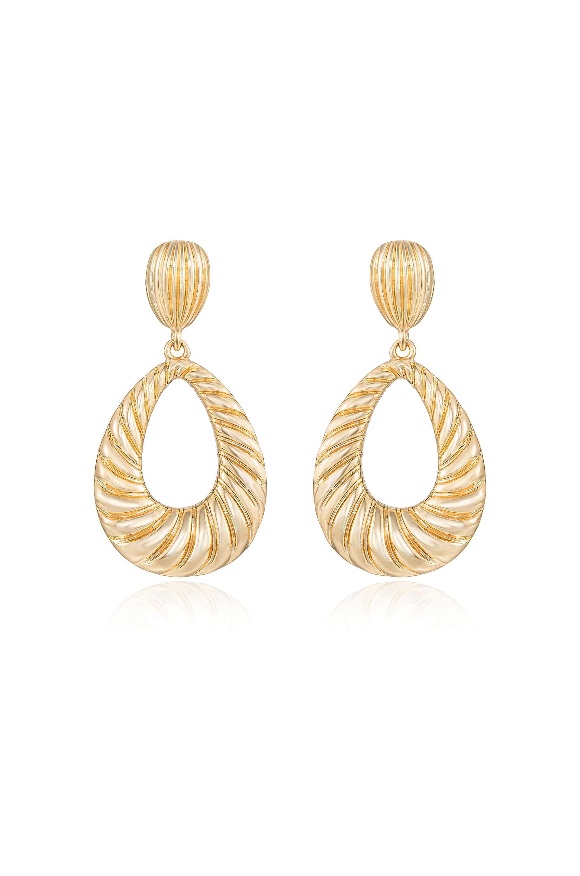 Teardrop Wave Detailed Earrings