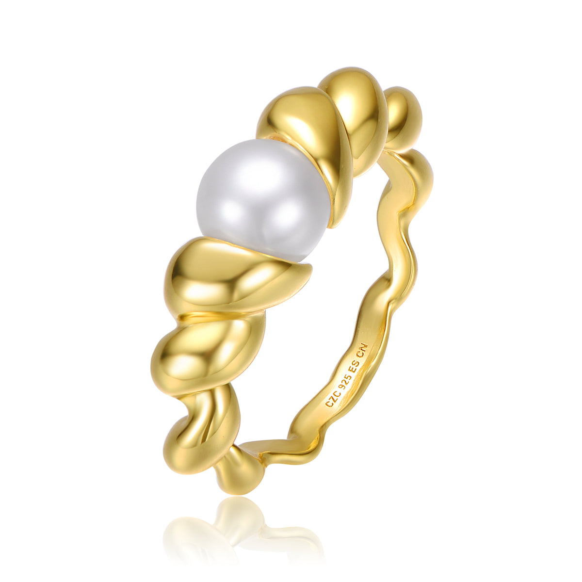 Delphine Scalloped Seashell Freshwater Couture Pearl Ring