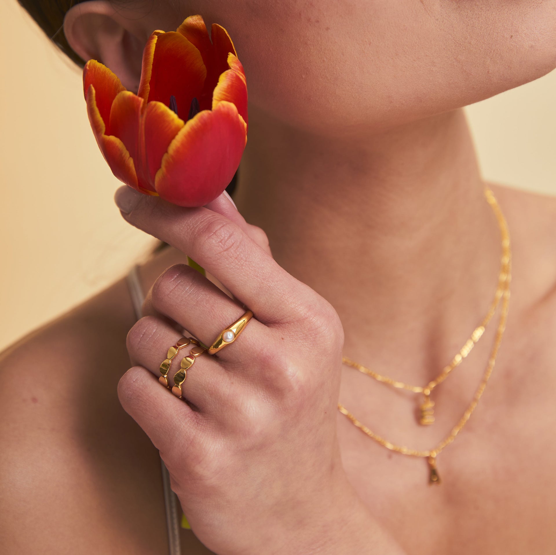 Pearl Signet Ring Gold
