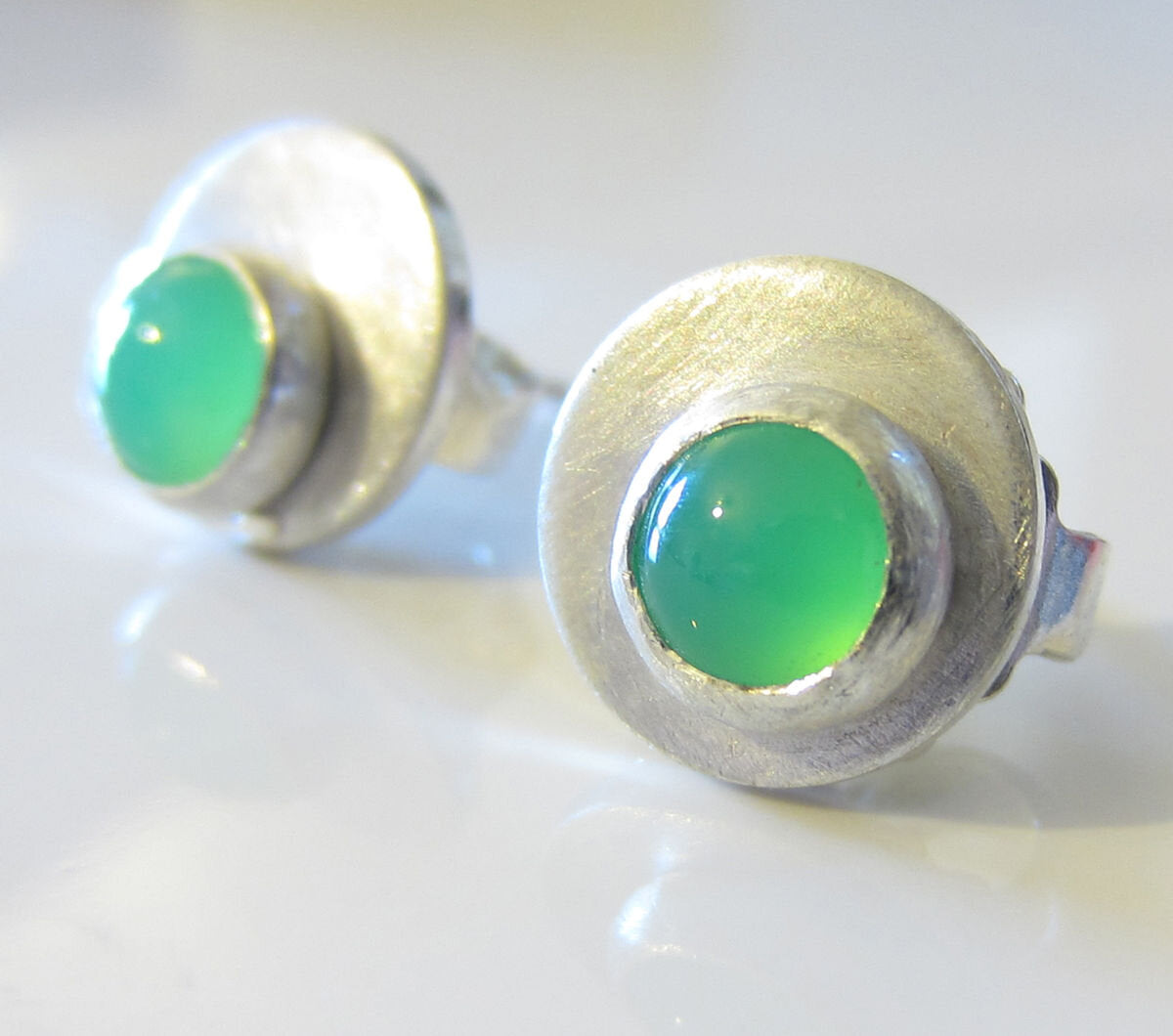 green-chrysoprase-cabochon-dotty-spot-earrings