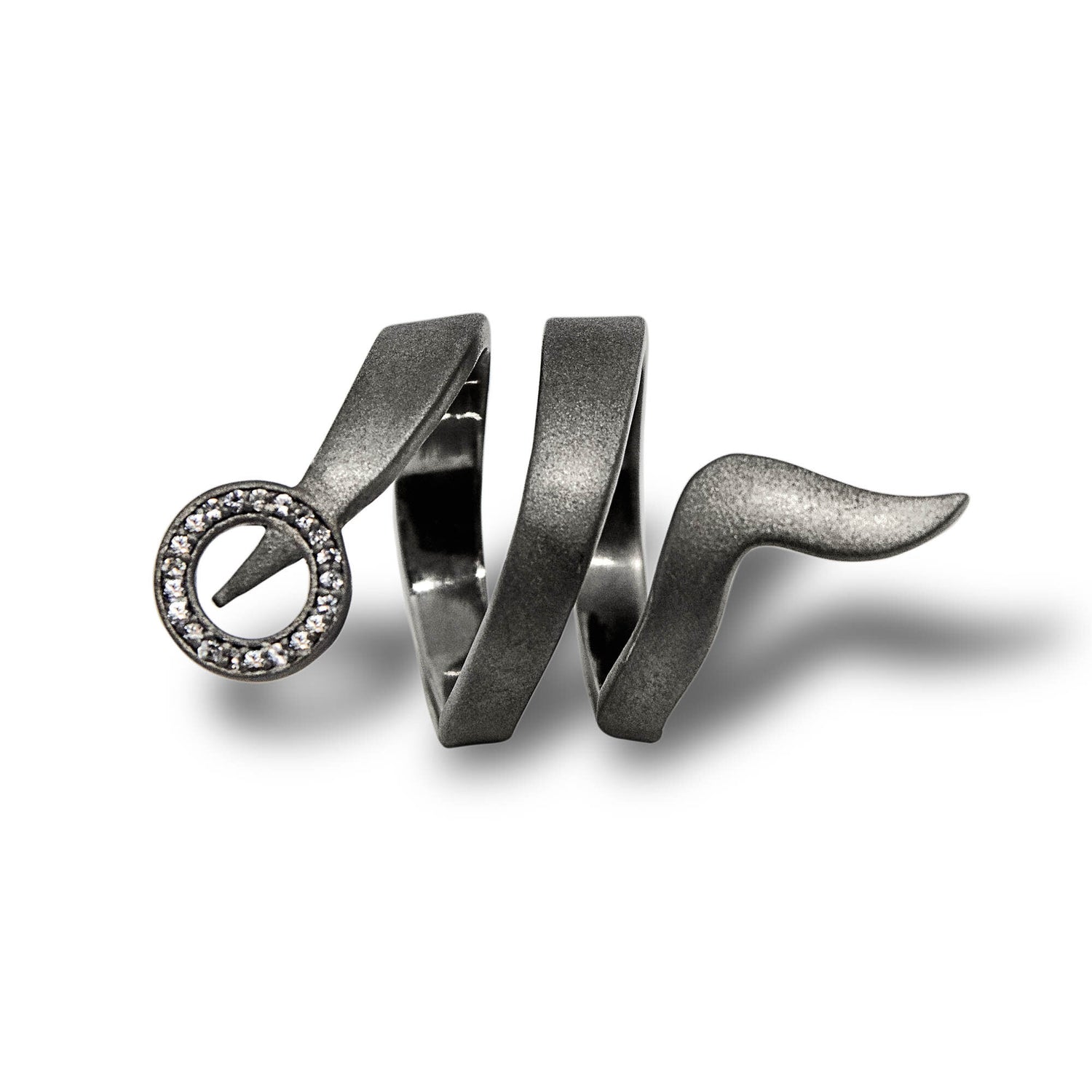 snaketric-ring-black-with-gemstones