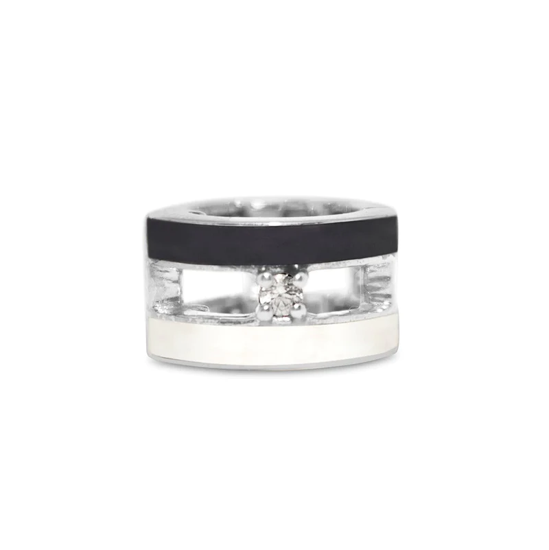 black-and-white-striped-ear-cuff-with-sapphire
