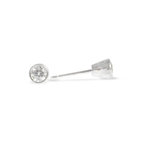 silver-stud-earrings-with-white-cubic-zirconia