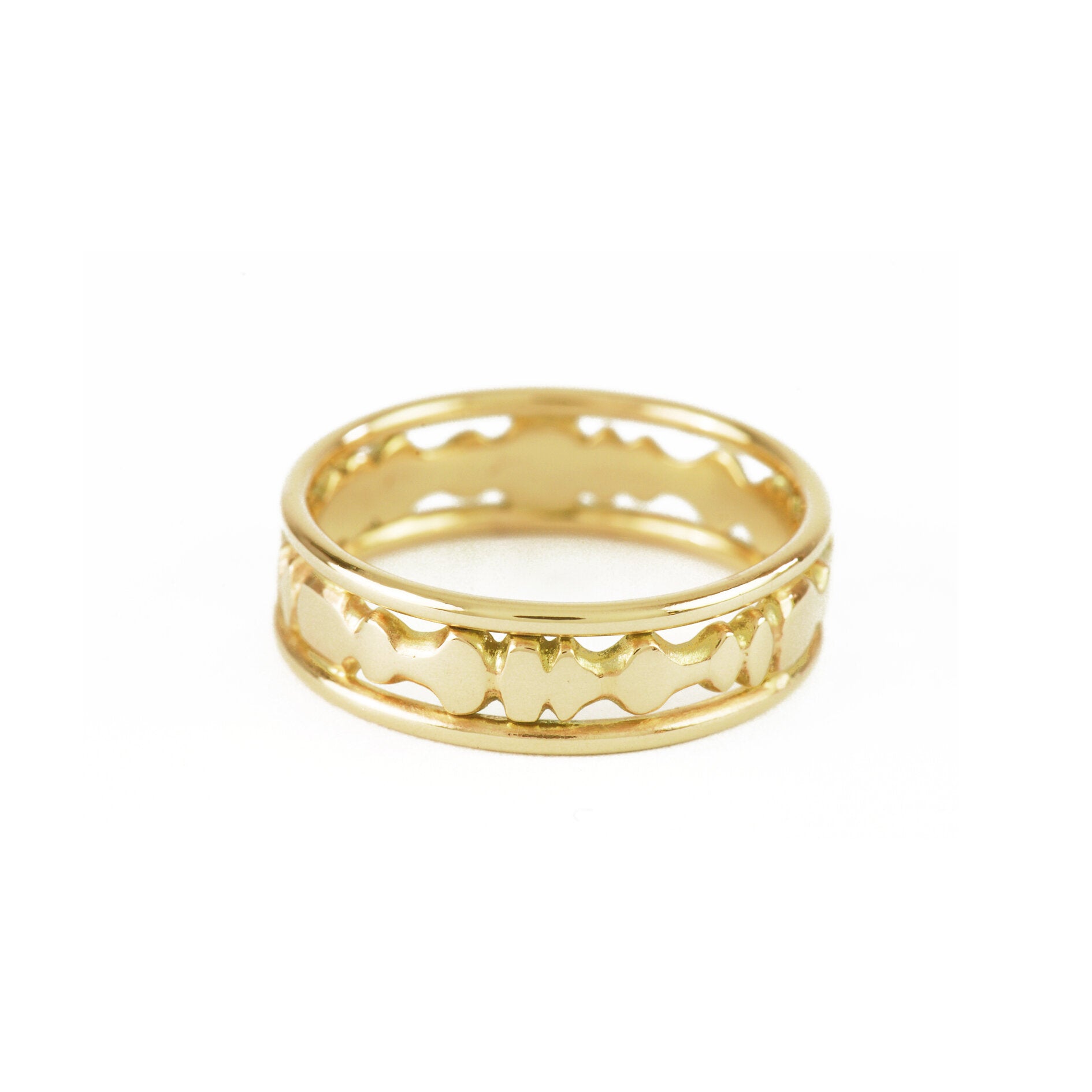 framed-pirouette-ring