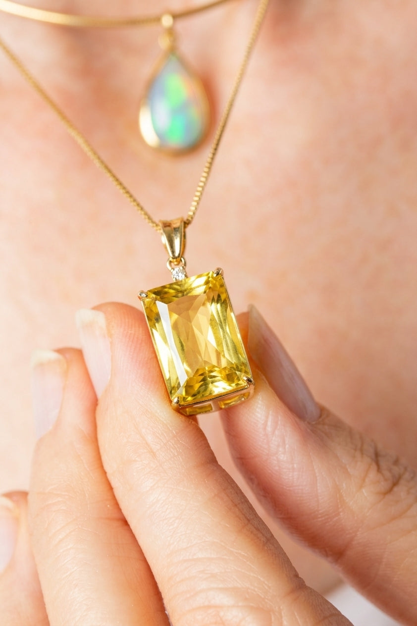 GEMORA PENDANT