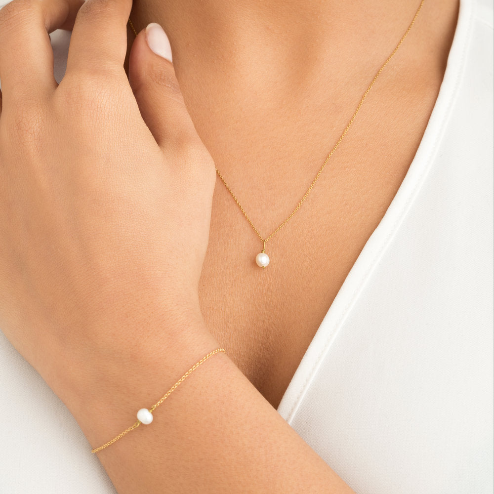 Gold Single Pearl Necklace