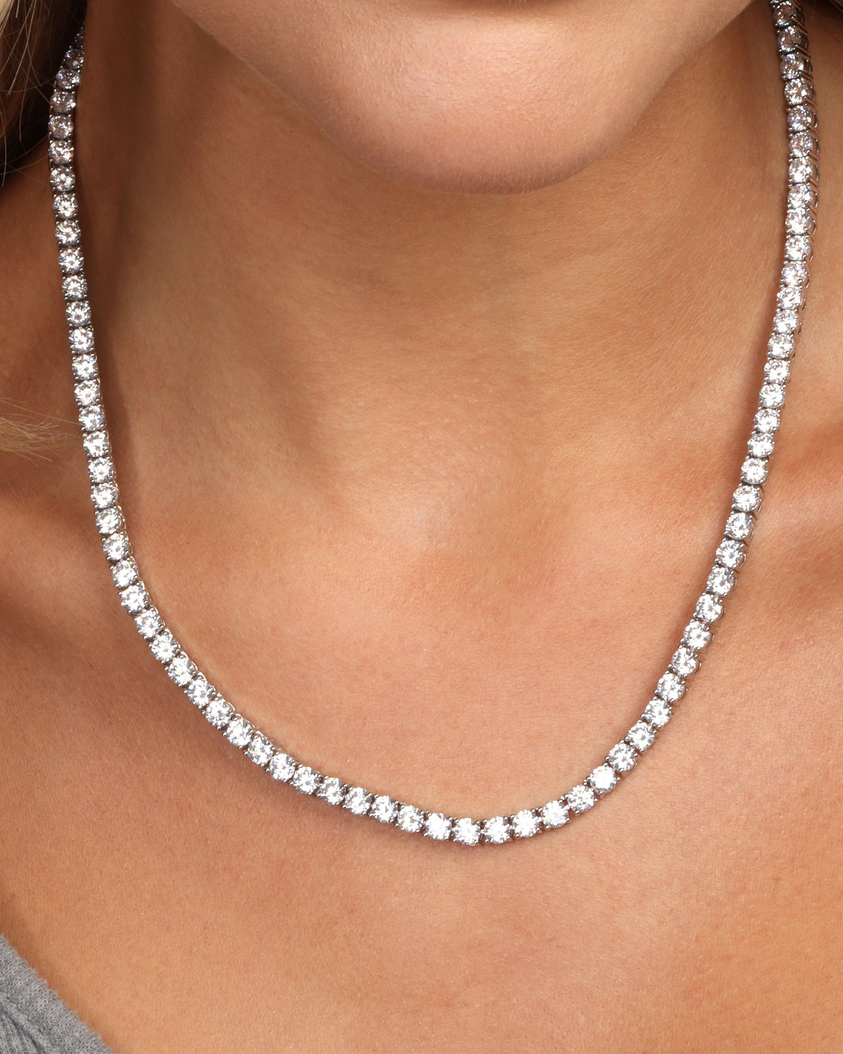 grand-heiress-tennis-necklace-18-inch-in-silver-and-white-diamondettes