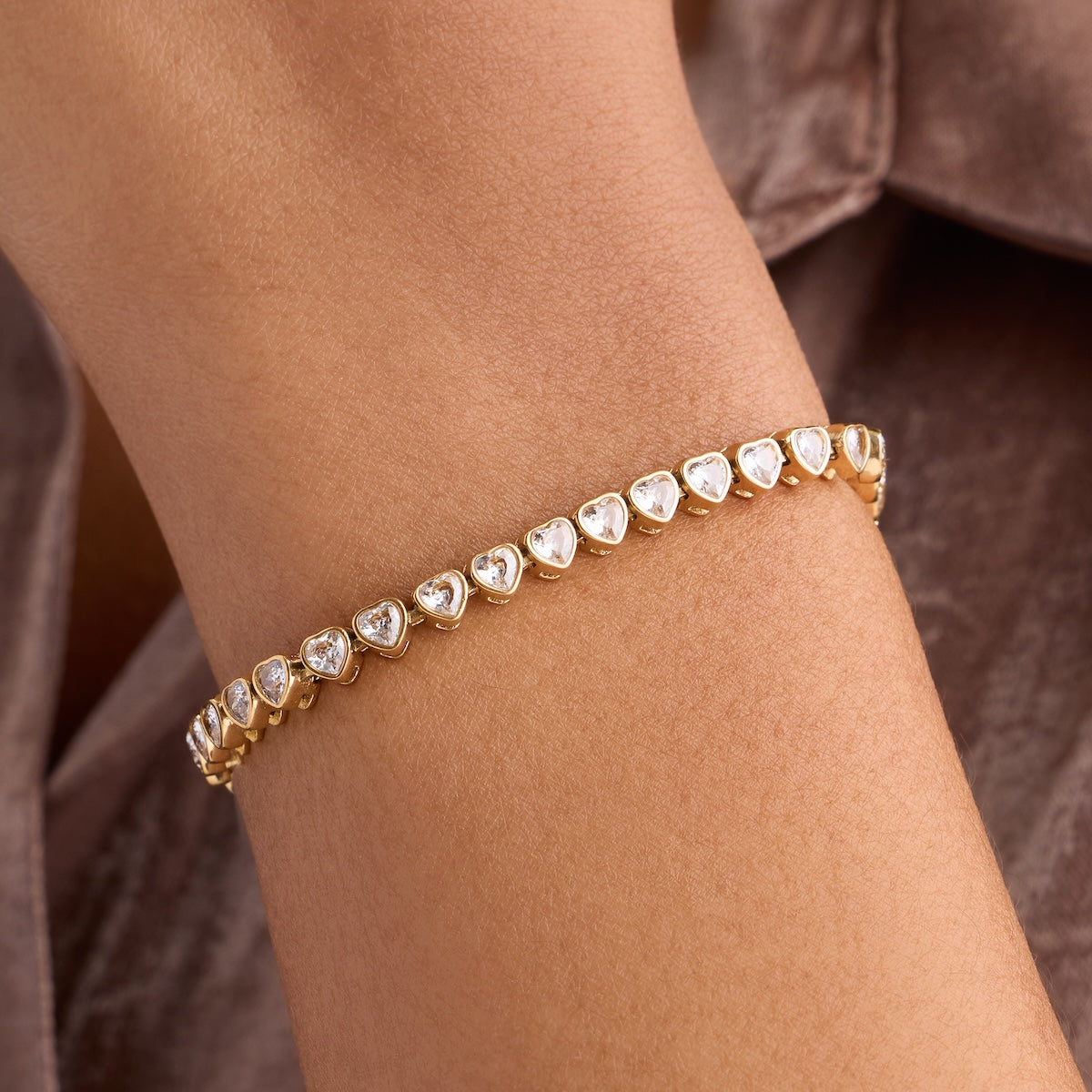Heart Tennis Bracelet (Gold)