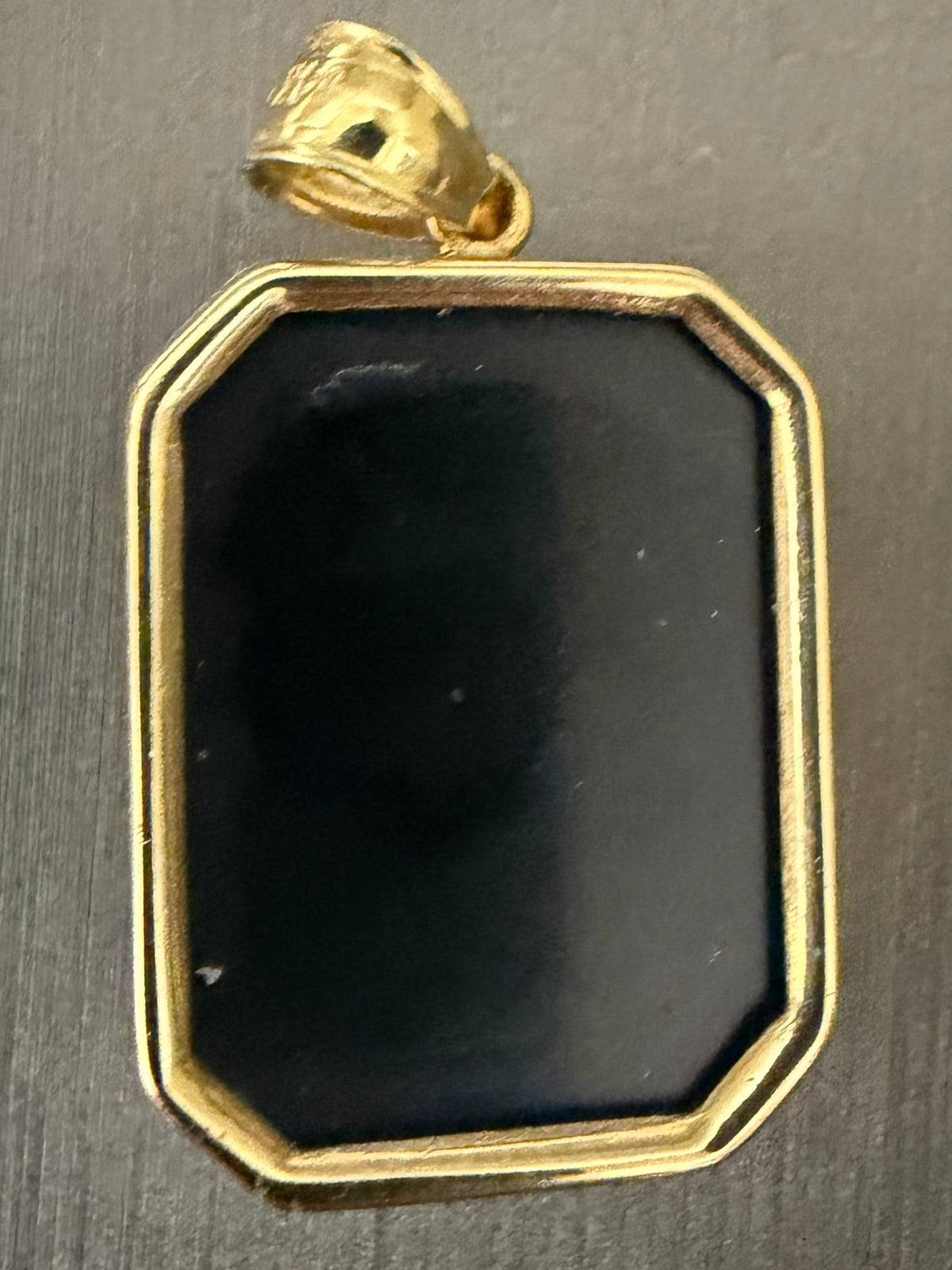 Estate 14K Yellow Gold Cameo Pendant