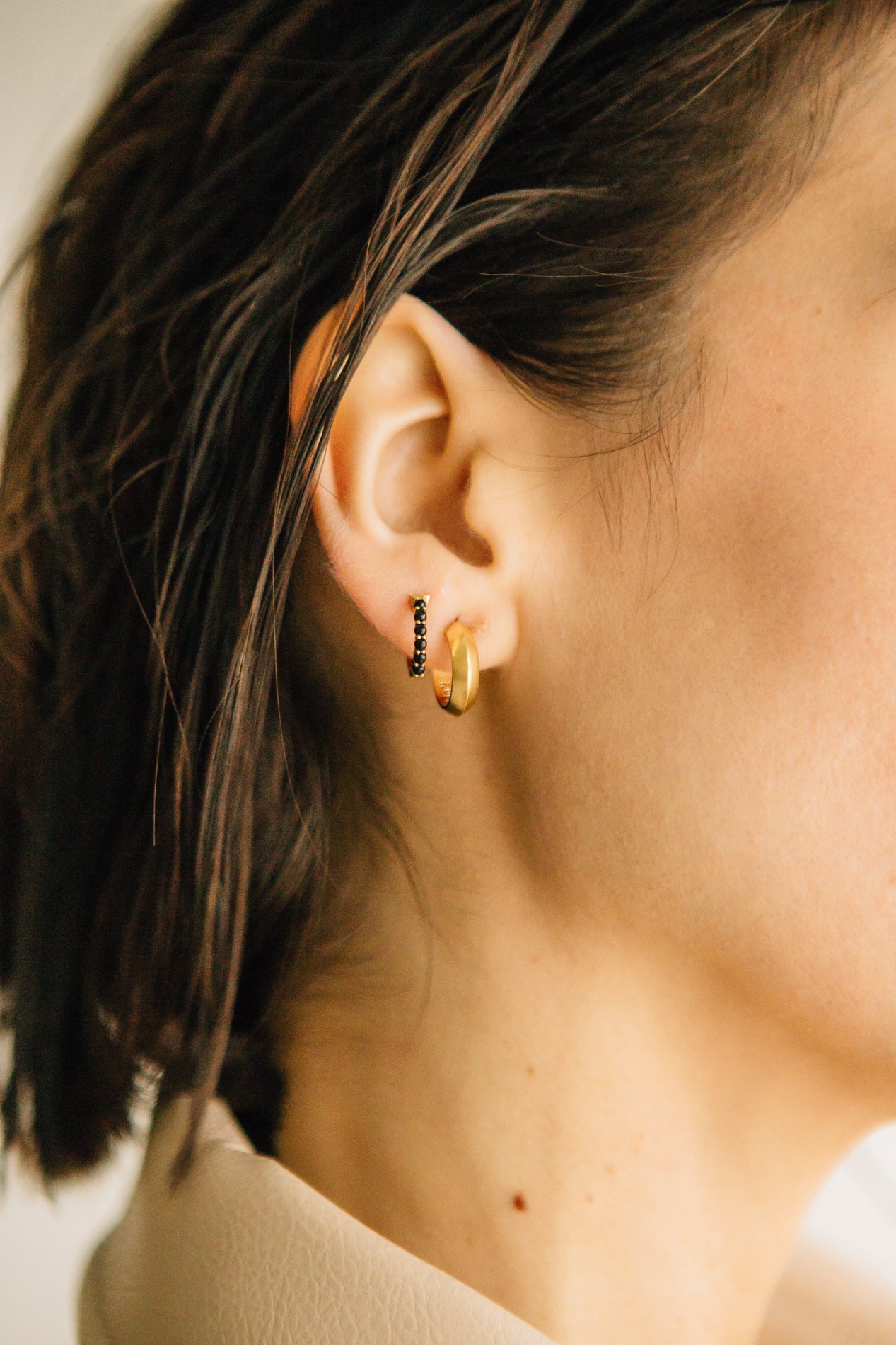 Good Lookin' Hoop Earrings - Gold