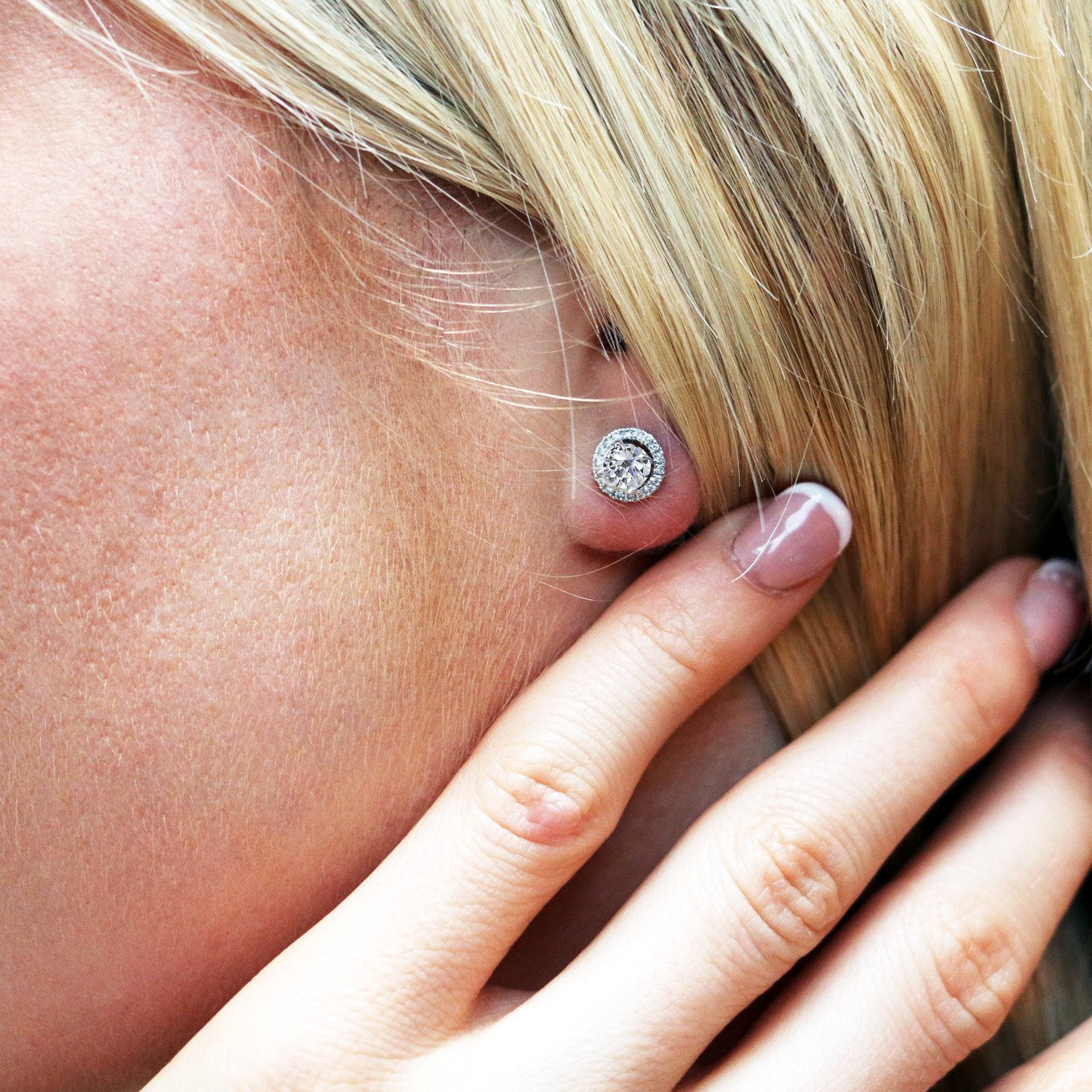 18ct White Gold Diamond Halo Studs