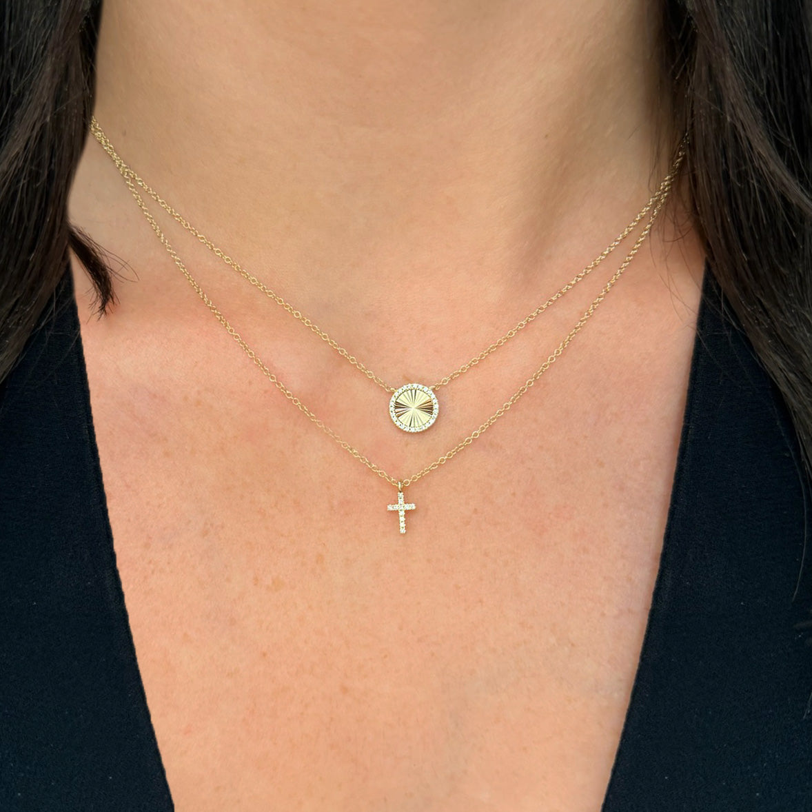 Round Diamond Fluted Disc Necklace
