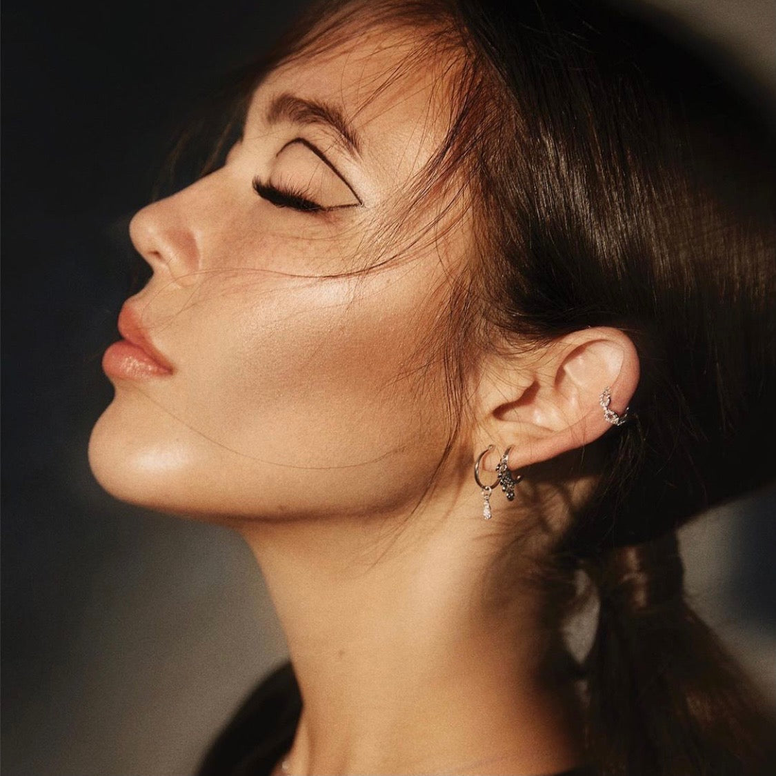 Florence Shaker Huggie Silver