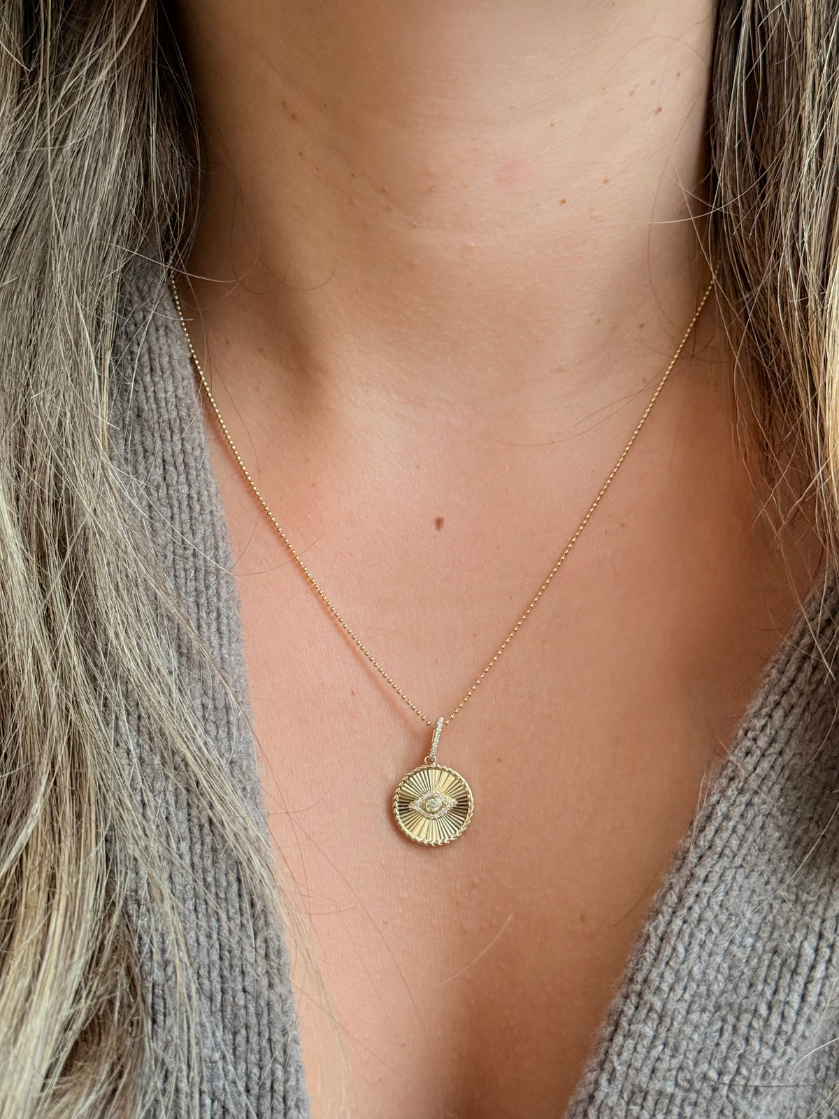 Gold Diamond Ribbed Round Evil Eye Pendant