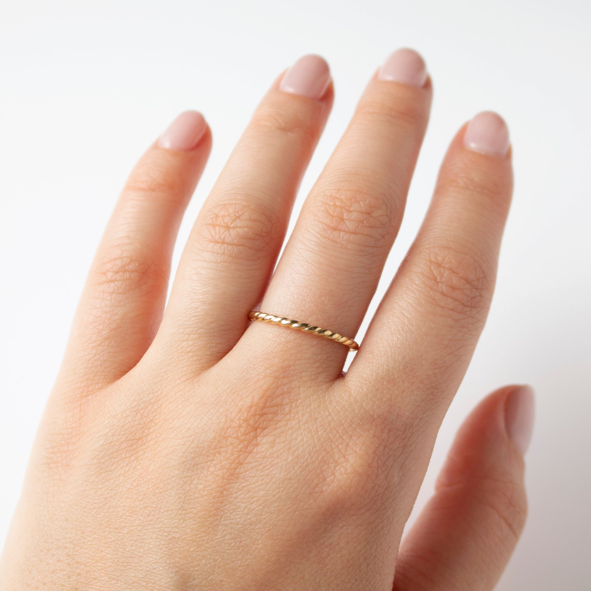 Violet Twist Band Ring