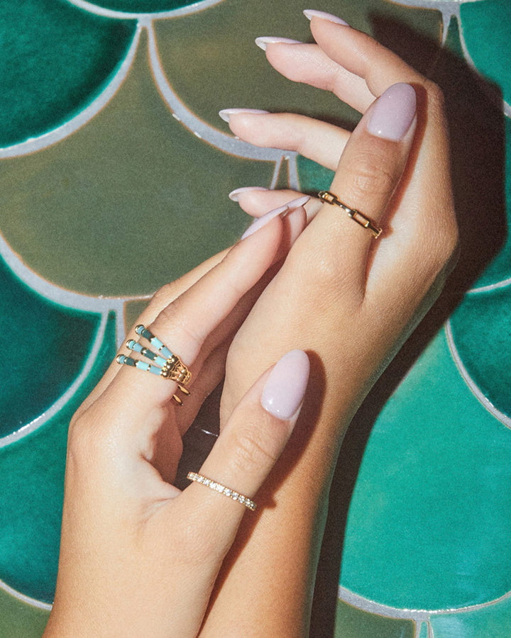 andi-band-ring-in-gold