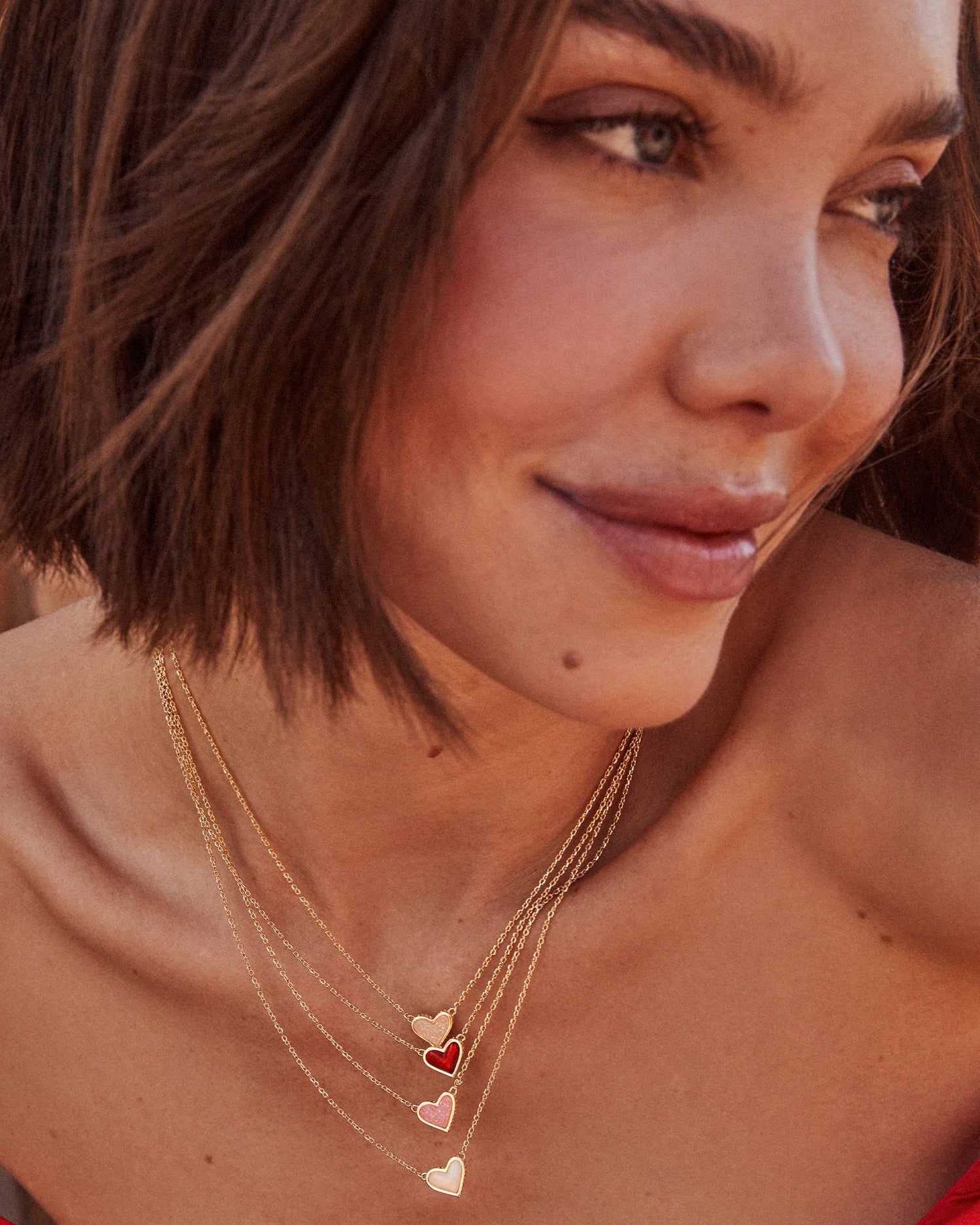 framed-ari-heart-gold-short-pendant-necklace-in-iridescent-drusy-swarovski