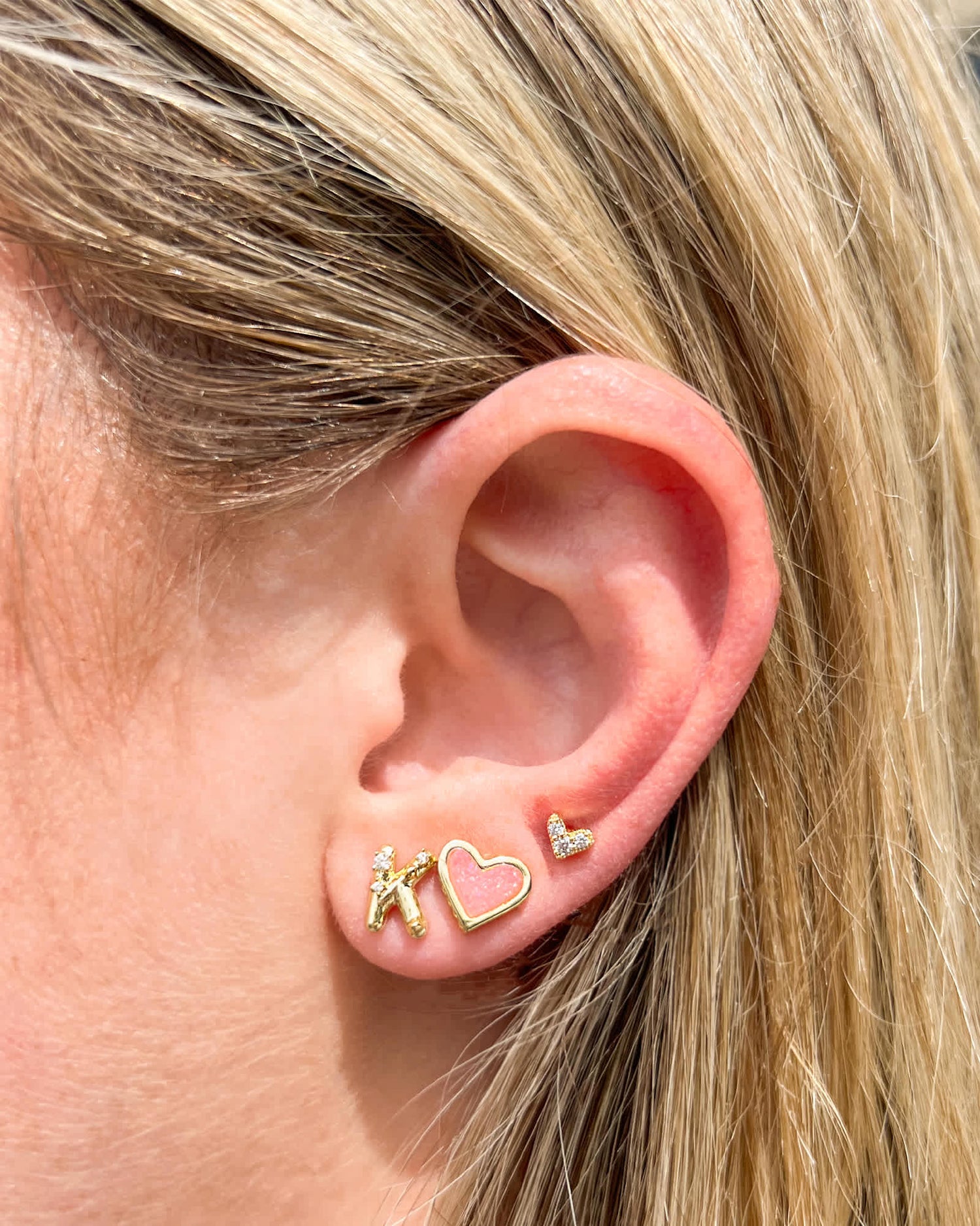 crystal-letter-s-gold-single-stud-earring-in-white-crystal-swarovski