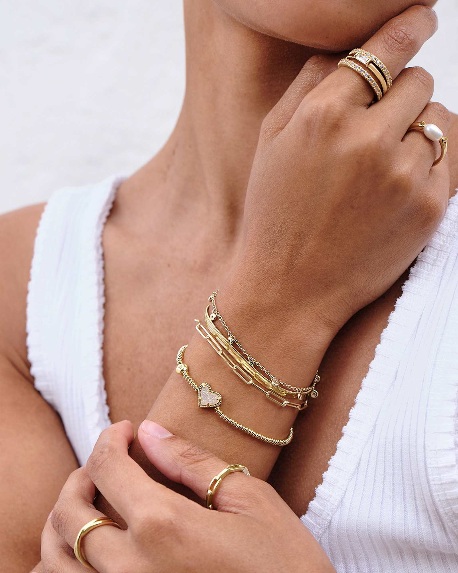 ari-heart-gold-stretch-bracelet-in-iridescent-swarovski