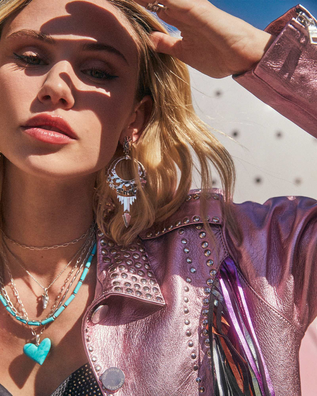 beau-horse-pendant-necklace-in-vintage-silver-swarovski