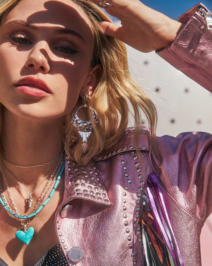 beau-horse-pendant-necklace-in-vintage-silver-swarovski