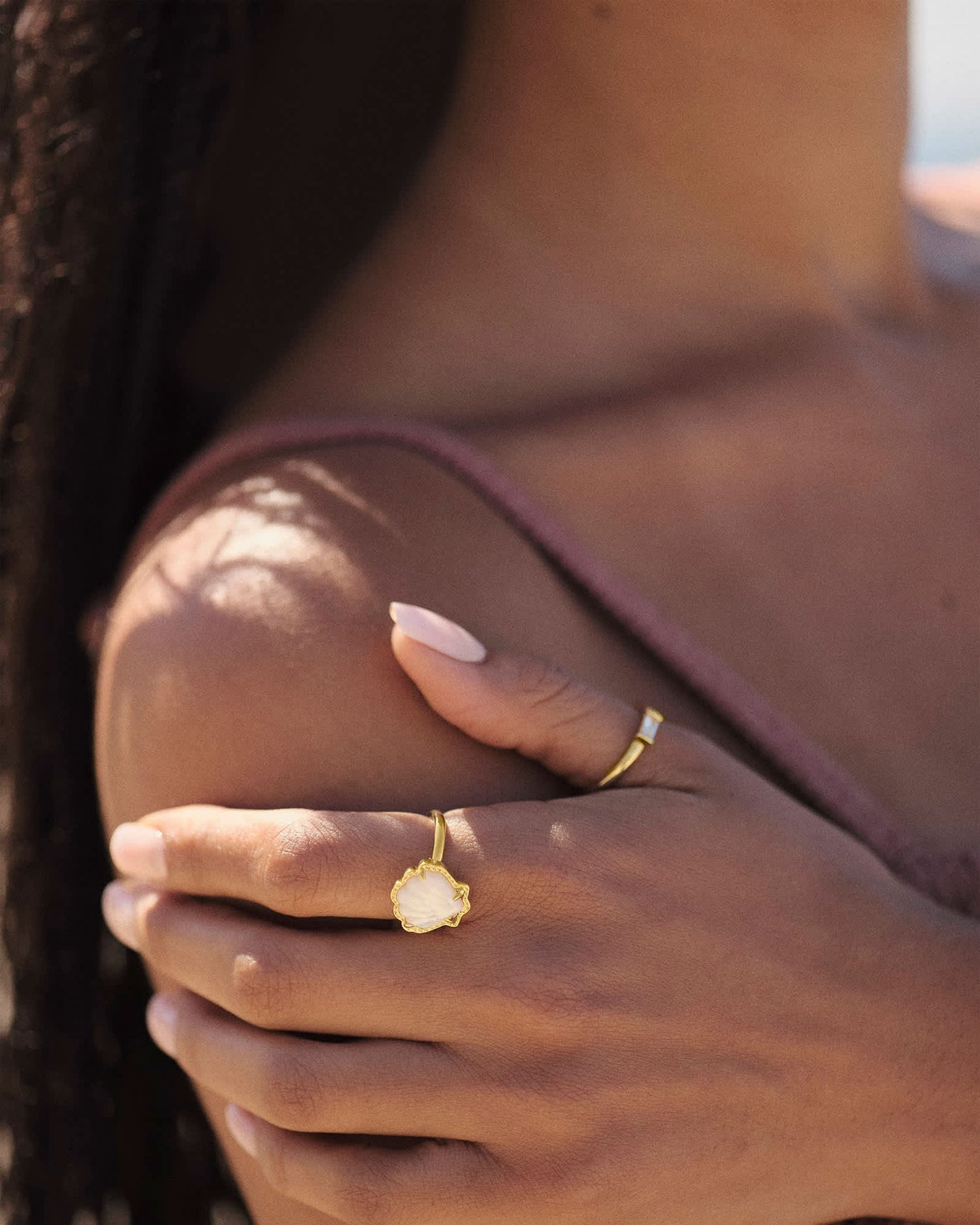 brynne-silver-shell-band-ring-in-sea-green-chrysocolla-swarovski