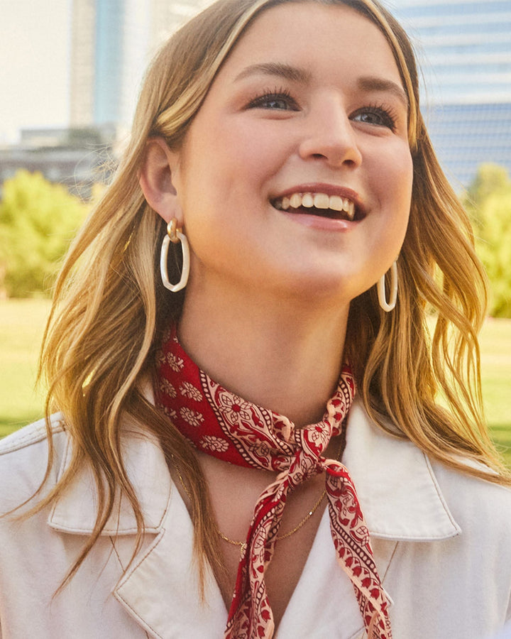 danielle-gold-convertible-link-earrings-in-ivory-mother-of-pearl-kendra-scott