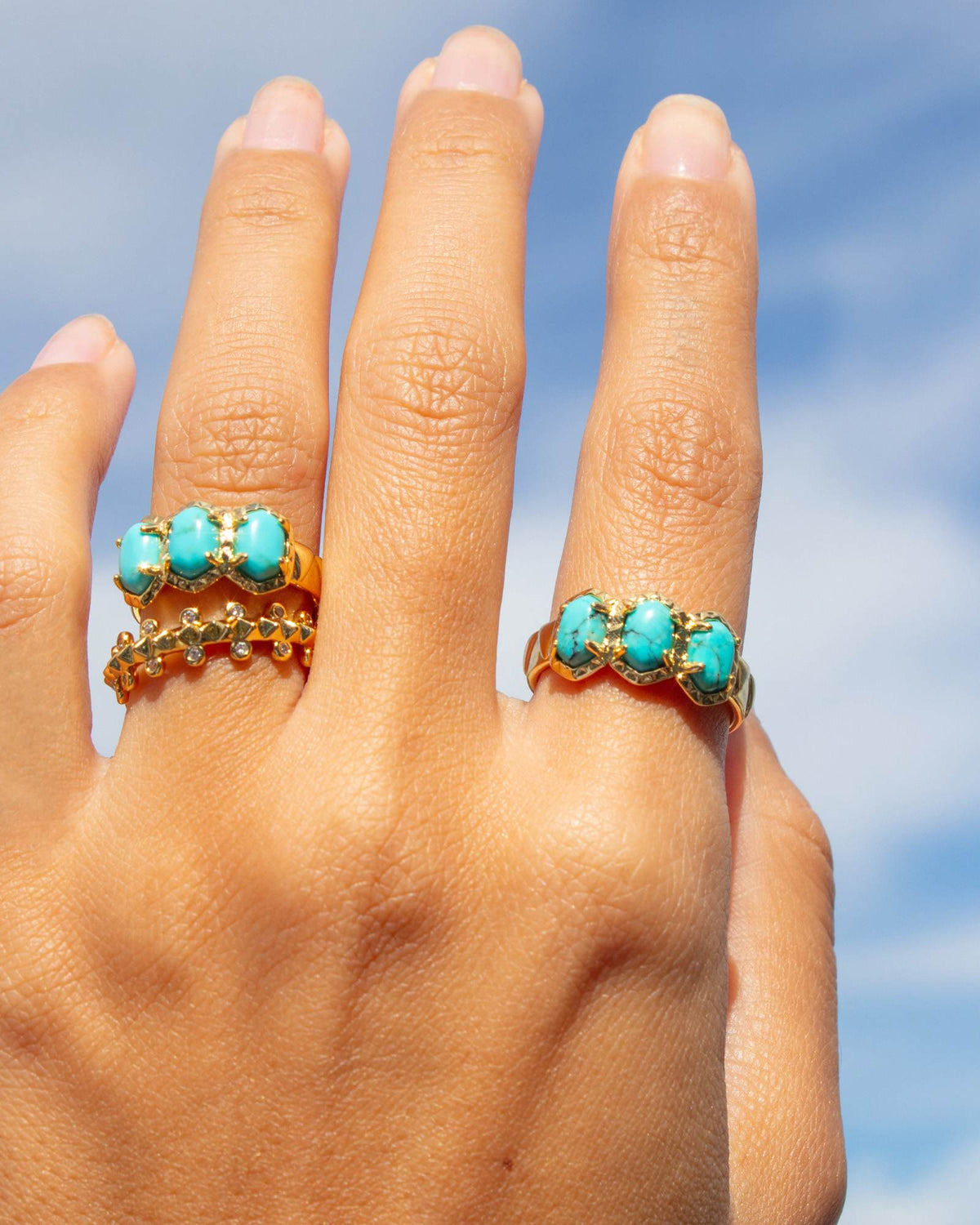 daphne-gold-band-ring-in-variegated-turquoise-magnesite-swarovski