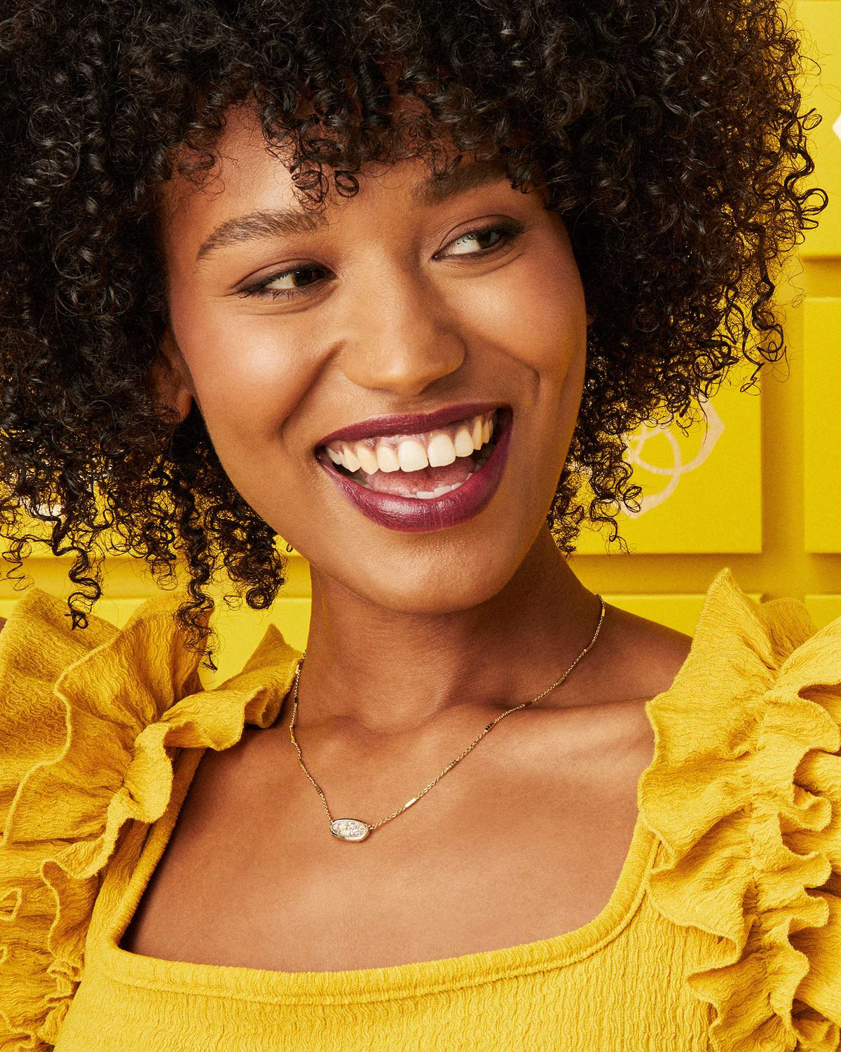 framed-gold-elisa-pendant-necklace-in-white-iridescent-glitter-glass-swarovski