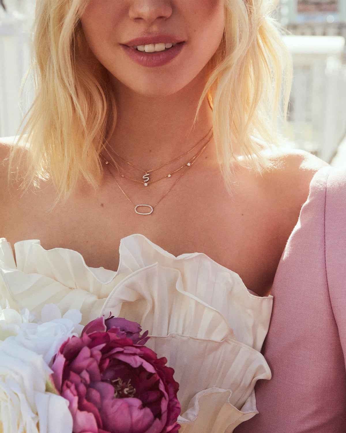 elisa-14k-yellow-gold-open-frame-pendant-necklace-in-white-diamond