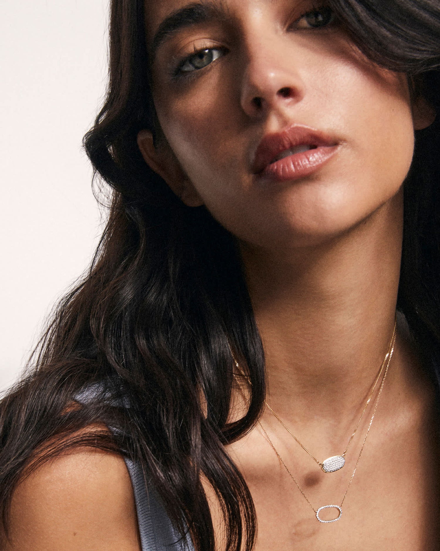 elisa-14k-yellow-gold-open-frame-pendant-necklace-in-white-diamond