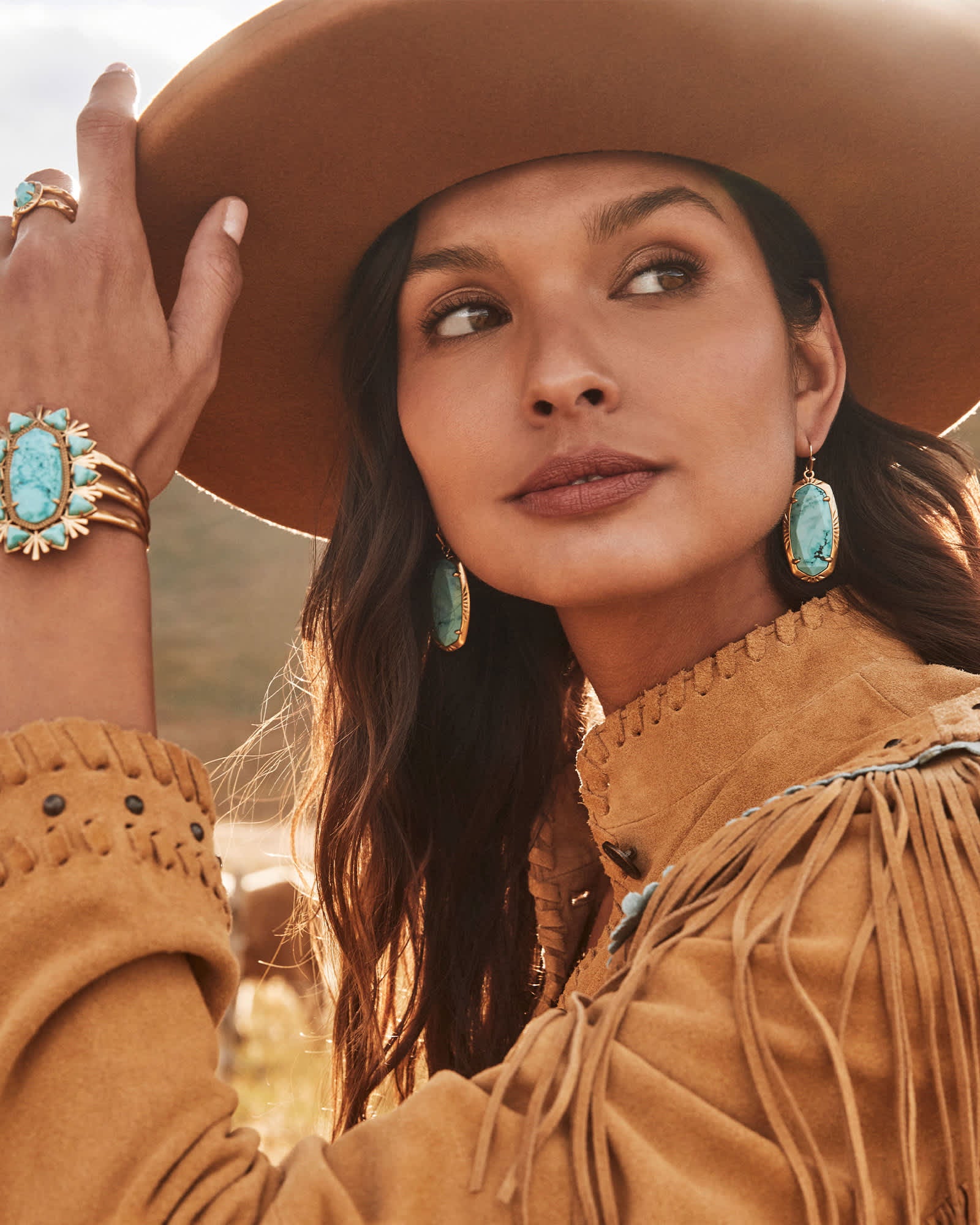 elle-vintage-gold-etch-frame-drop-earrings-in-variegated-turquoise-magnesite-kendra-scott