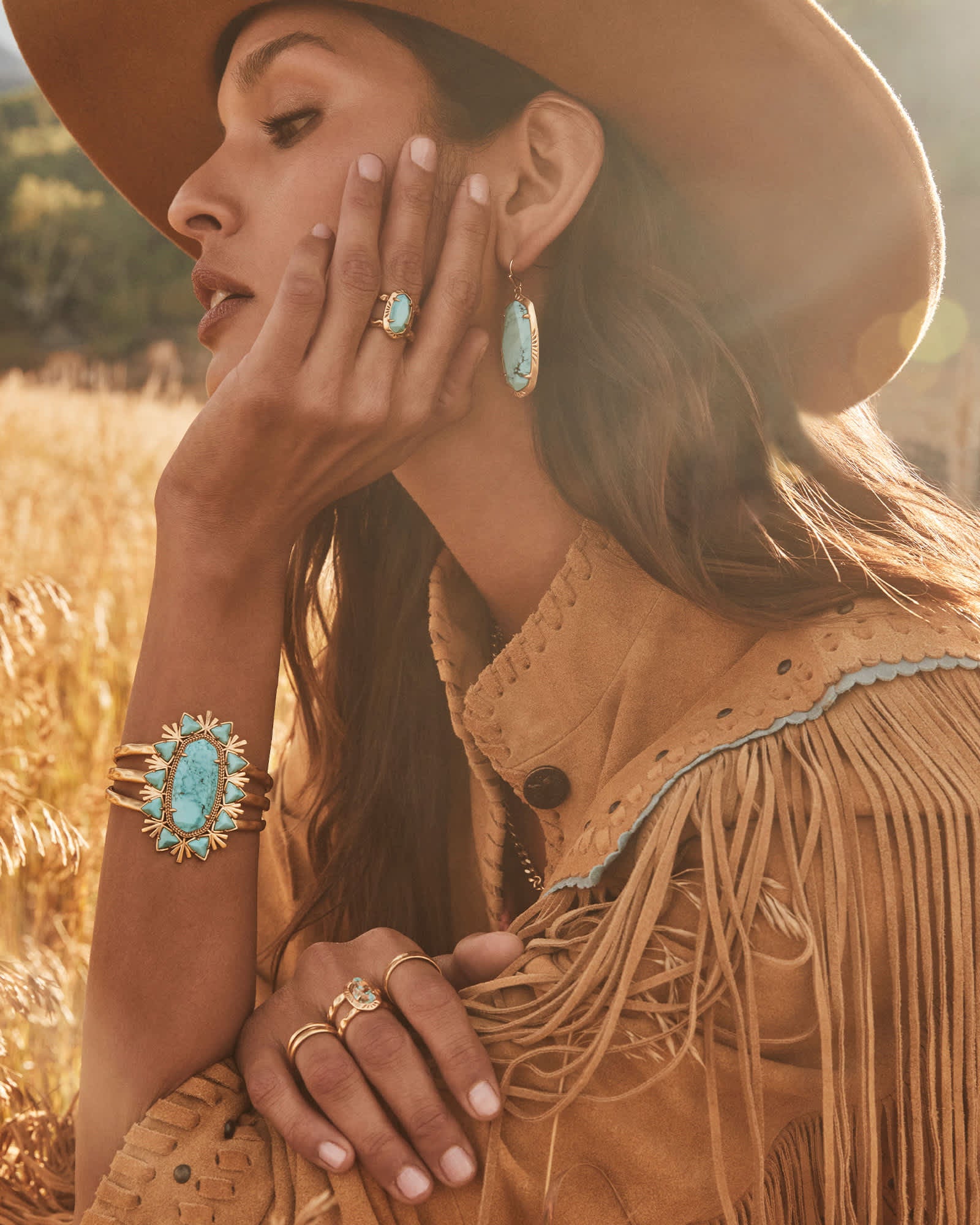 elyse-vintage-gold-etch-frame-band-ring-in-variegated-turquoise-magnesite-kendra-scott