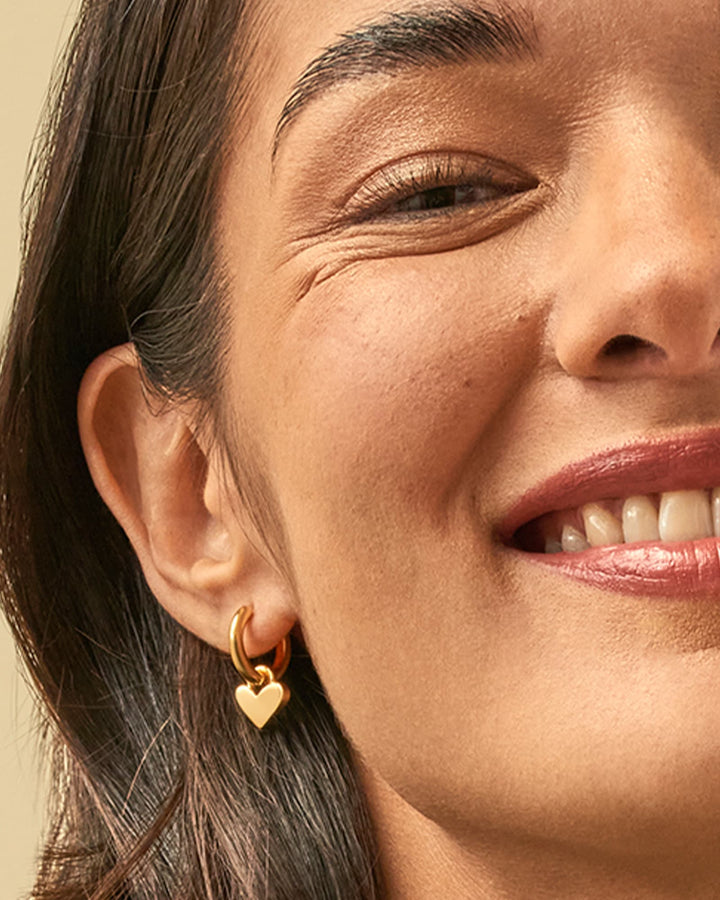 heart-padlock-huggie-earrings-in-18k-gold-vermeil-swarovski