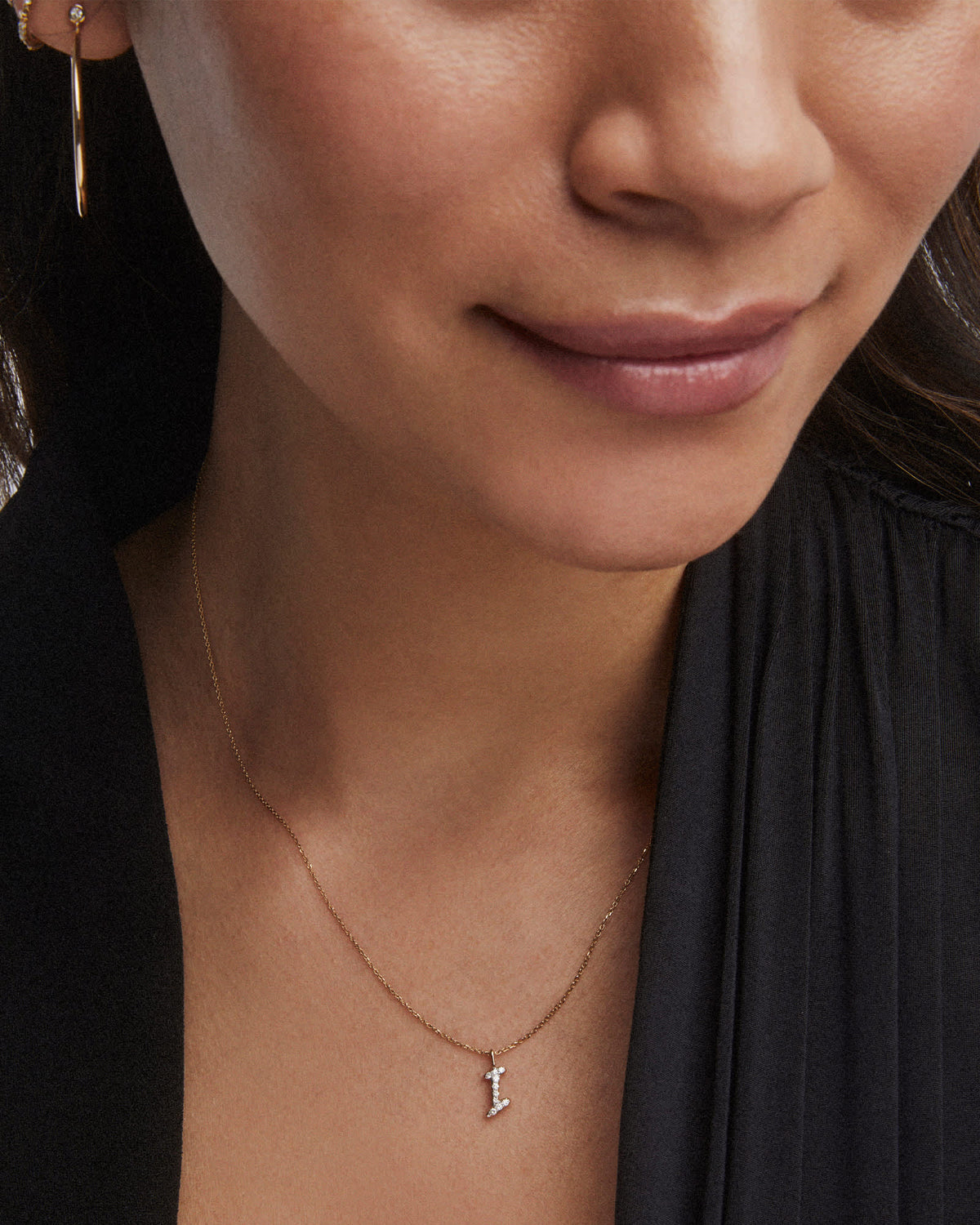 diamond-letter-i-pendant-necklace-in-14k-yellow-gold-swarovski