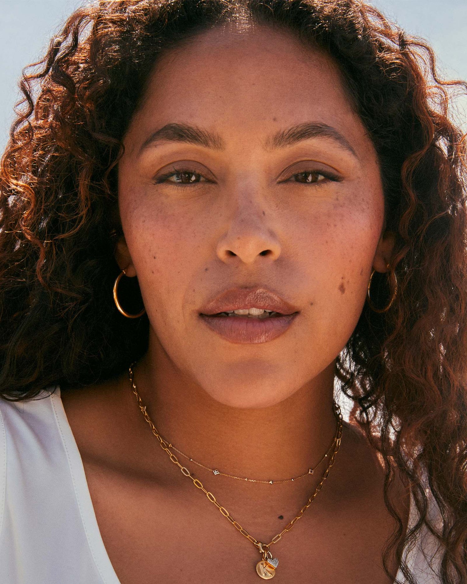 letter-k-coin-charm-in-18k-gold-vermeil-kendra-scott