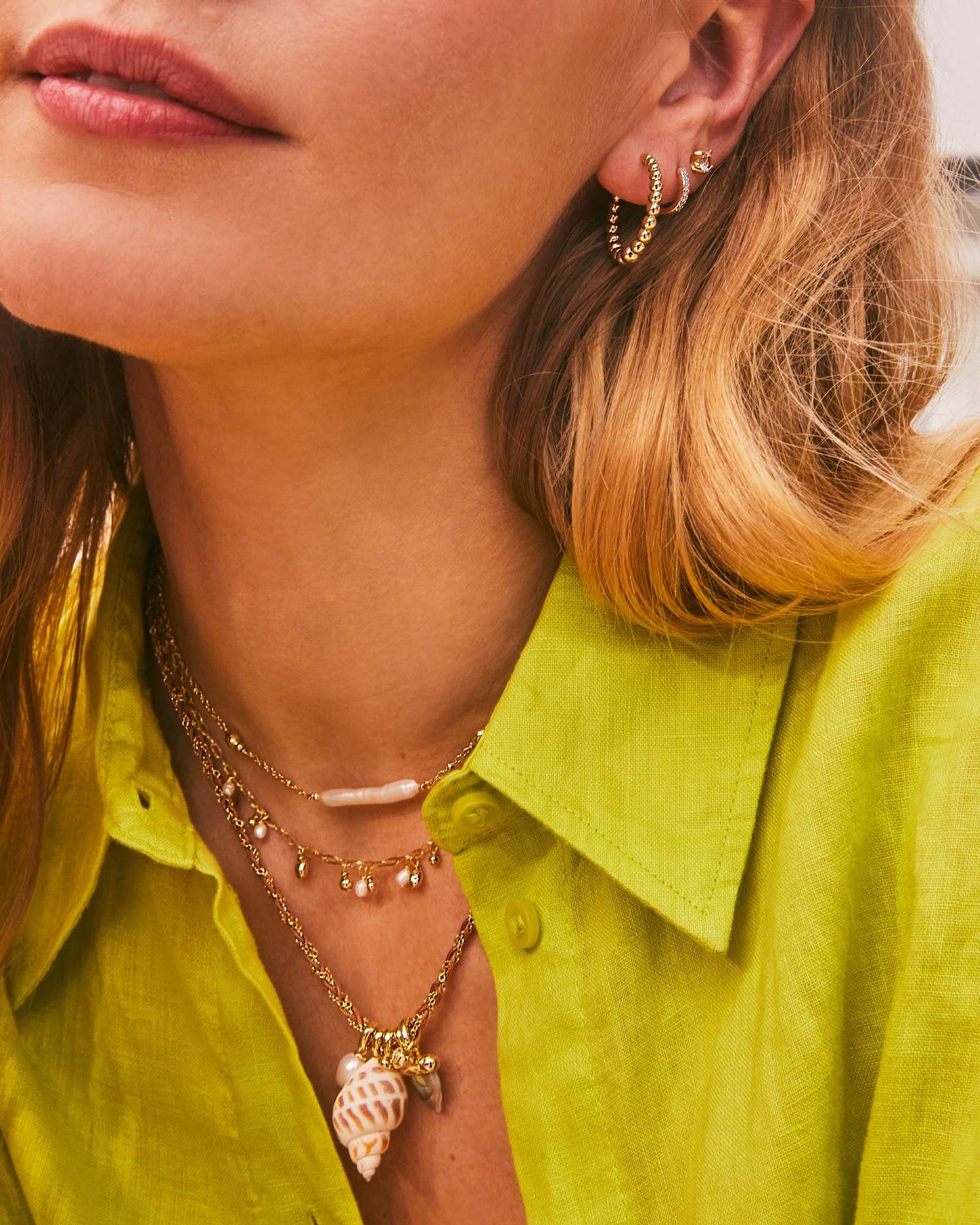 oleana-gold-charm-necklace-in-iridescent-kendra-scott